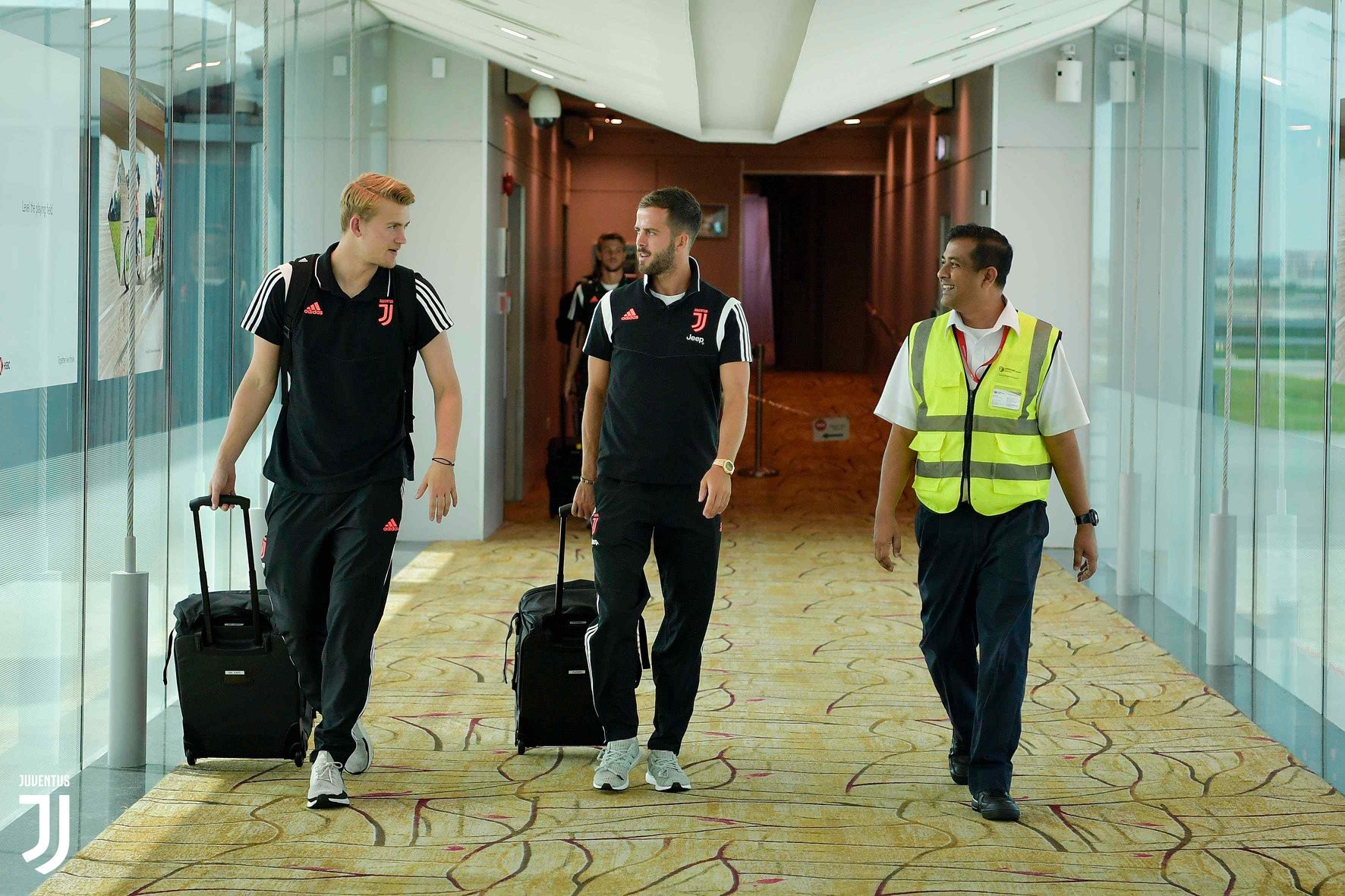 Alex Ferguson từng muốn Ronaldo gia nhập Barcelona - Bóng Đá