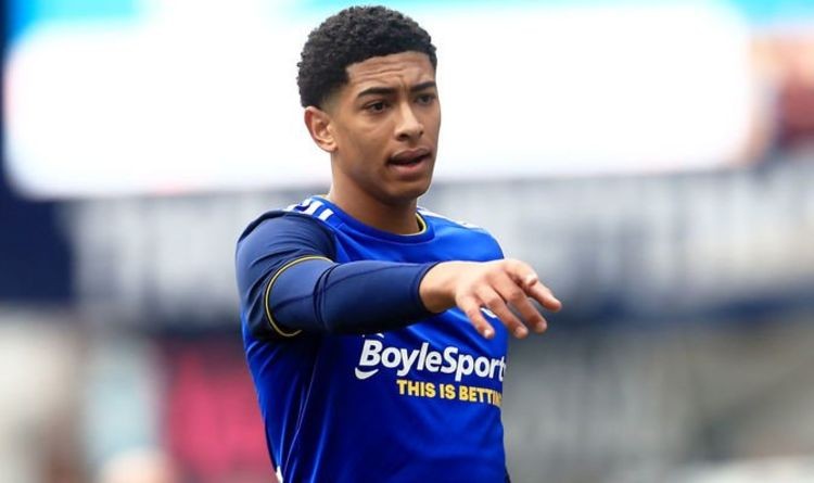 Fernandes xuất săc nhất tháng Premier league - Bóng Đá