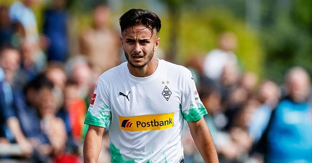 Chelsea theo đuổi tài năng trẻ của Monchengladbach - Bóng Đá