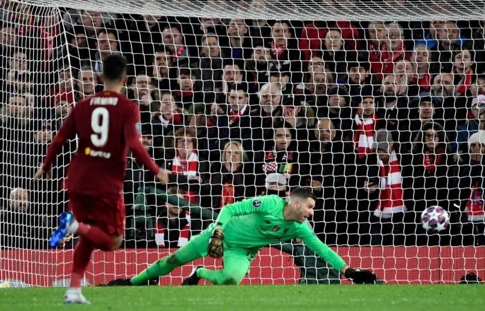 Ajax duo Onana and Tagliafico 'could follow' Ziyech's route to Chelsea - Bóng Đá