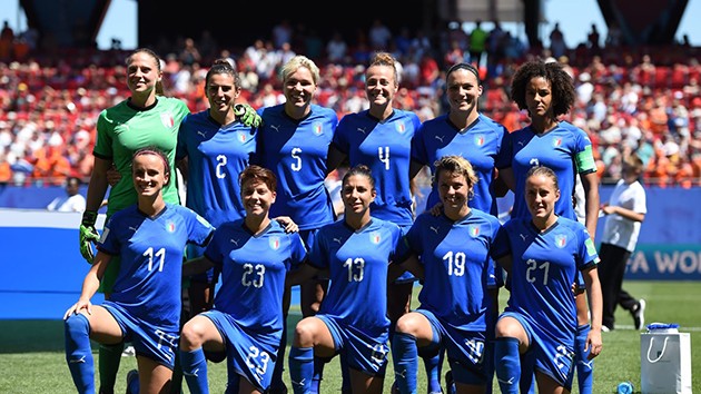 Ảnh Pulisic tập với Chelsea - Bóng Đá