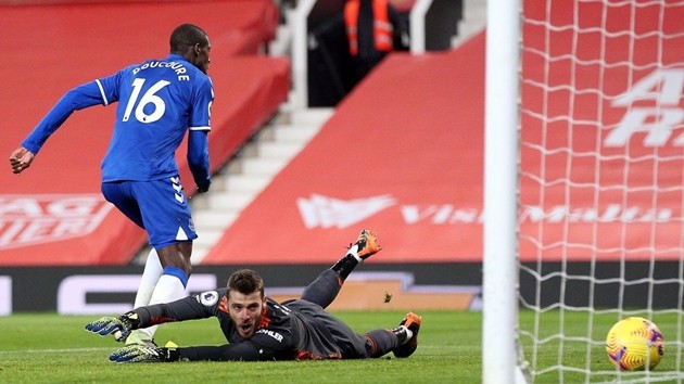 Jamie Redknapp insists David de Gea was 'at fault' for Dominic Calvert-Lewin's last-gasp - Bóng Đá