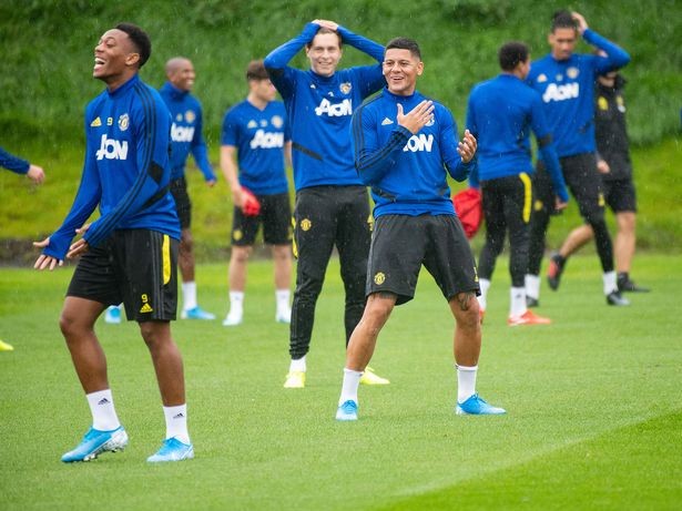 Marcos Rojo 'very close' to Man Utd exit after failed Everton transfer - Bóng Đá