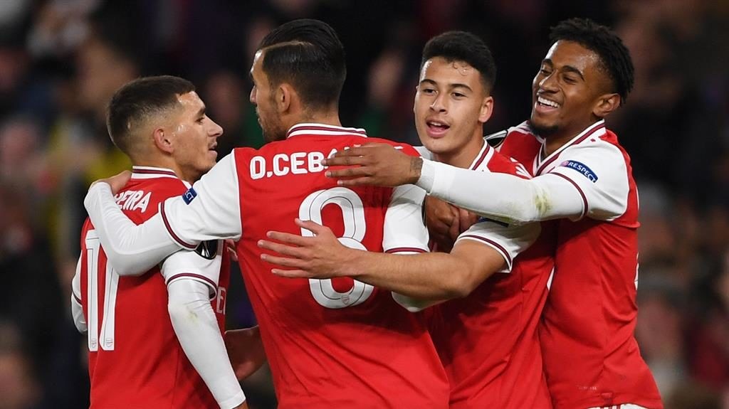 Michael Owen heaps praise on Arsenal striker Gabriel Martinelli - ‘Looks like a talent’ - Bóng Đá