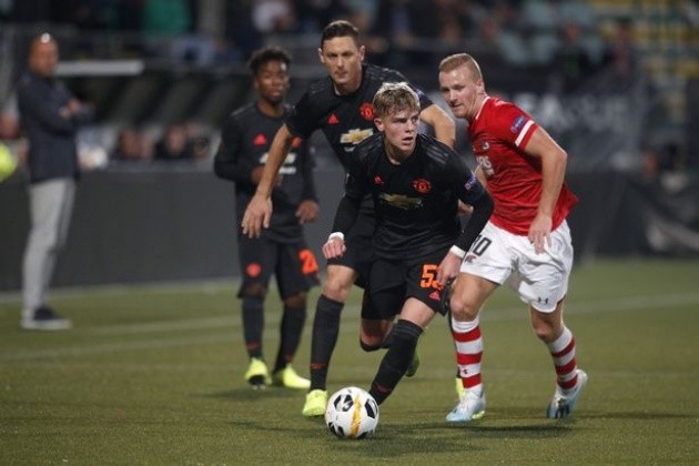 Louis van Gaal watches Man United - AZ from the stands - Bóng Đá