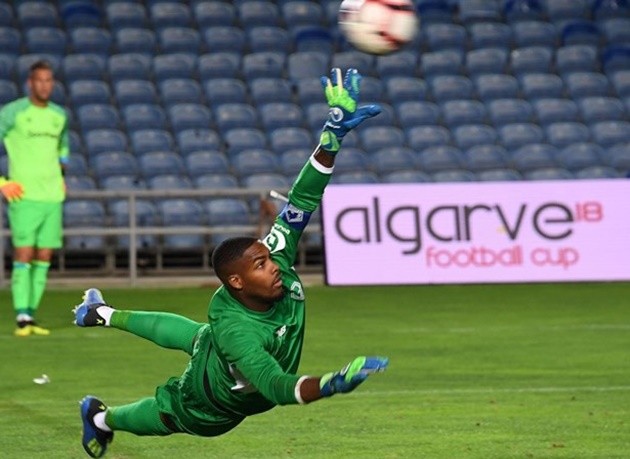 Chelsea 'readying' move for Lille goalkeeper to replace Kepa Arrizabalaga - Bóng Đá