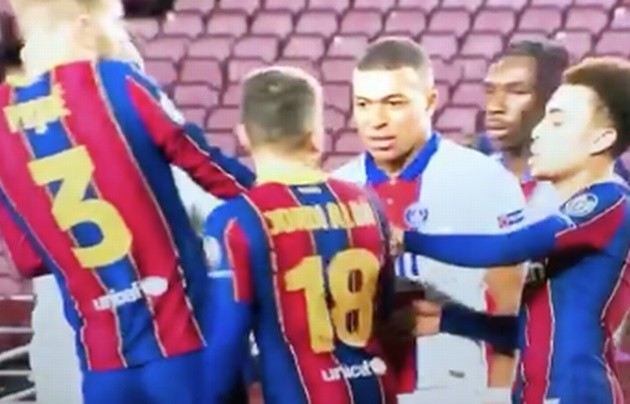 Kylian Mbappe overheard appearing to tell Jordi Alba he will 