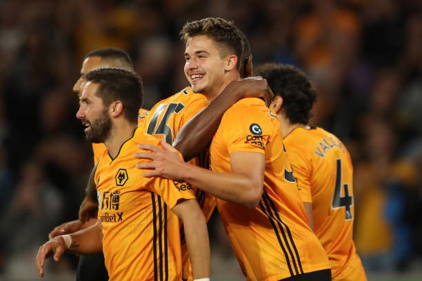 Colchester striker Jevani Brown guilty of 'worst ever' Panenka penalty as Tottenham keeper has time to get up off the floor  - Bóng Đá