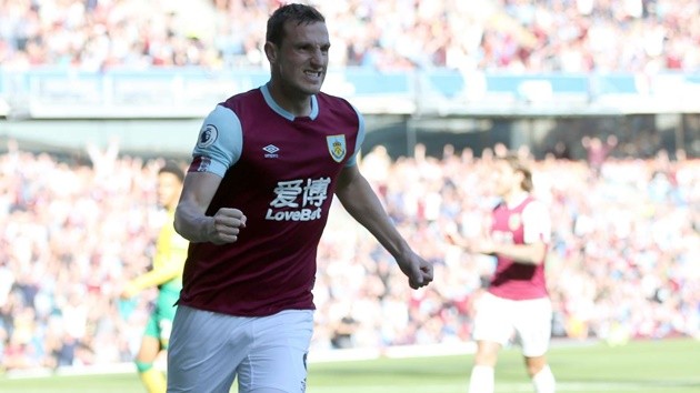 Ronaldo - Tevez, Cavani - Neymar và những lần tranh sút penalty đáng nhớ - Bóng Đá