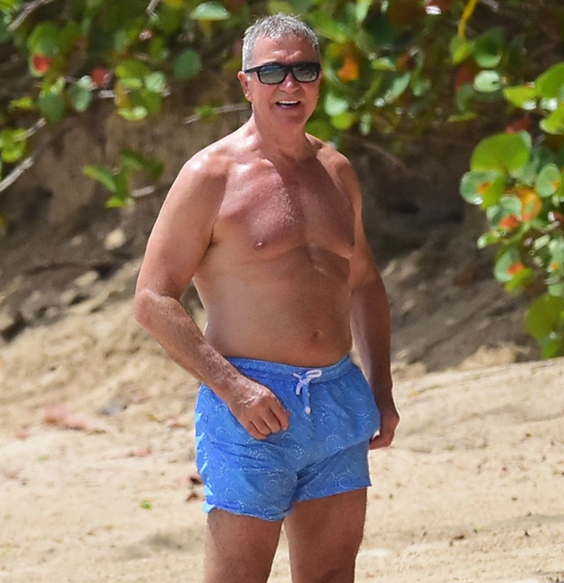 From David Beckham to Paolo Maldini, the football legends who have kept incredible body physiques after retirement - Bóng Đá