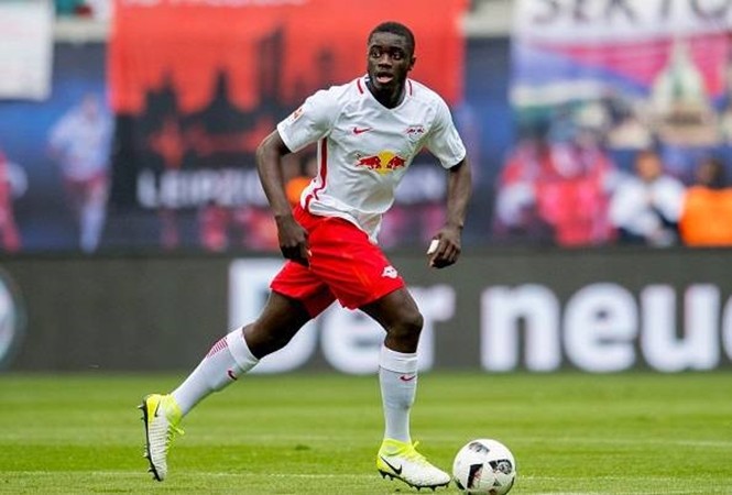 Top 10 cầu thủ nhận đãi ngộ cao nhất thế giới - Bóng Đá