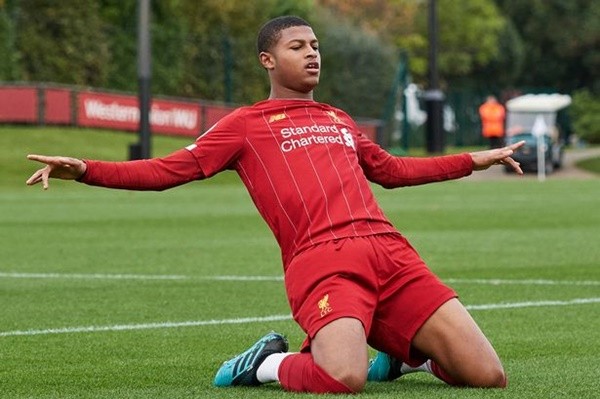 Edinson Cavani Is Seeking a Three-Year Deal From Benfica - Bóng Đá