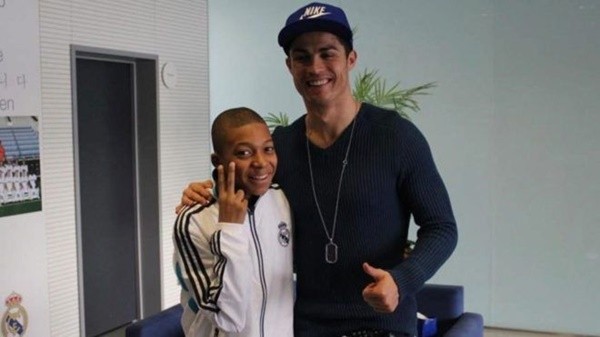 Real mua Mbappe vào Hè năm sau - Bóng Đá