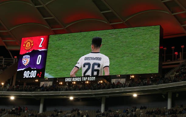 Chỉ đá giao hữu, Man Utd vẫn hút hàng vạn người đến sân xem mình thi đấu - Bóng Đá