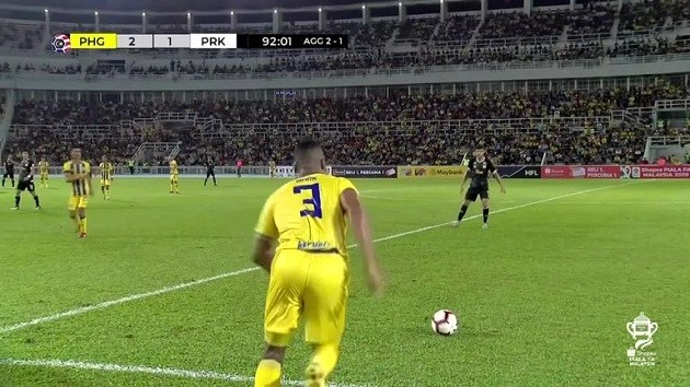 Fernando Torres suffers humiliating defeat in his last-ever game as a professional after Vissel Kobe put SIX past Sagan Tosu  - Bóng Đá