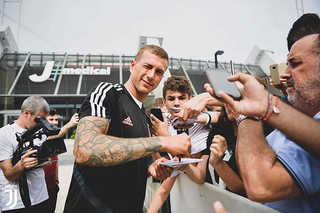 Ảnh Đồng đội Cristiano Ronaldo vui cười trong ngày tập trung - Bóng Đá