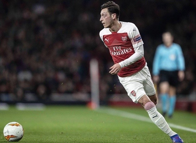 Arsenal đã hoàn toàn đổi khác, Mesut Ozil giờ rất khó để tìm được chỗ đứng - Bóng Đá