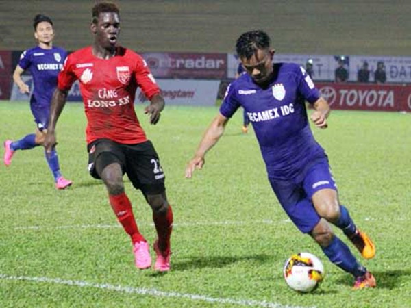 Lee Nguyễn chú ý, V-League không phải mảnh đất lành với cầu thủ gốc Mỹ - Bóng Đá