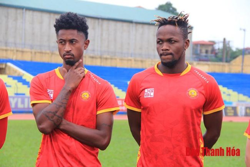 Lee Nguyễn chú ý, V-League không phải mảnh đất lành với cầu thủ gốc Mỹ - Bóng Đá