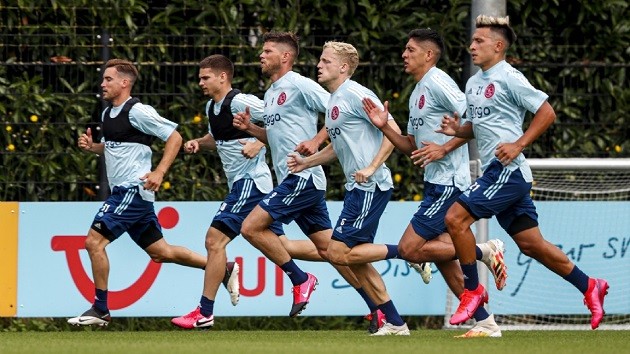 'China or the US? No, I have plenty of money, I will stay here - Bóng Đá