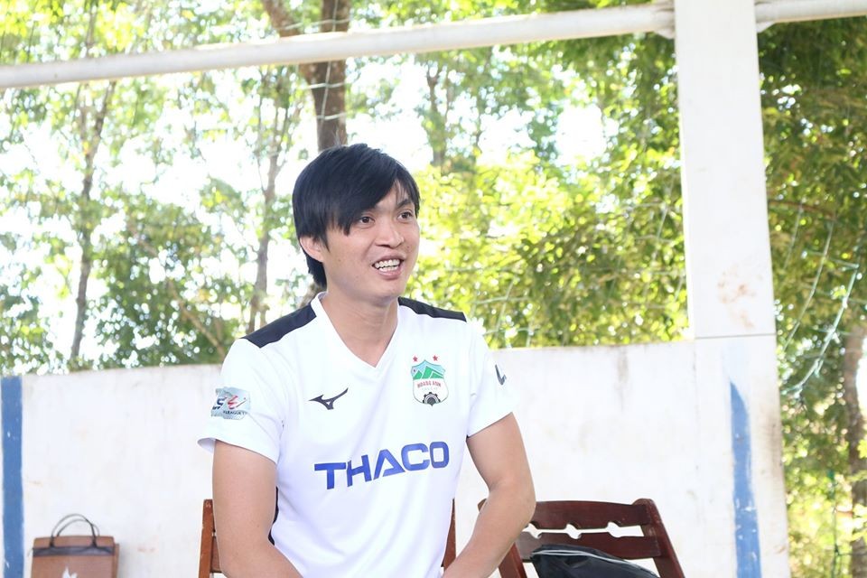 Tuấn Anh, Văn Toàn tươi rói trong ngày HAGL ra mắt áo đấu 2020 - Bóng Đá