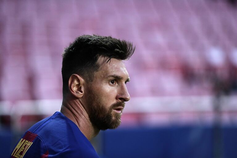 Messi is 'Closer' to Staying at Barcelona, Report Says - Bóng Đá