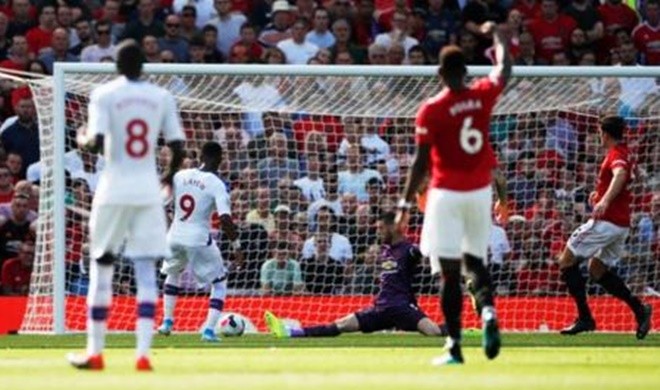 Ảnh các cầu thủ Man United đến sân tập - Bóng Đá