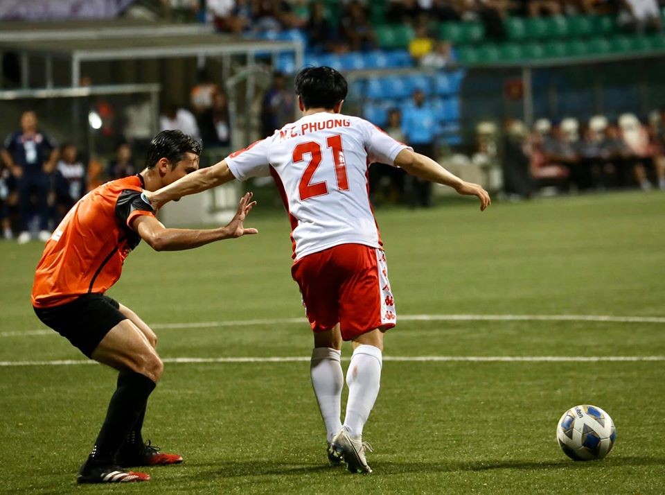 “Ronaldo và Messi Việt Nam” tung hoàng, CLB TP.HCM bỏ túi 3 điểm tại Singapore - Bóng Đá