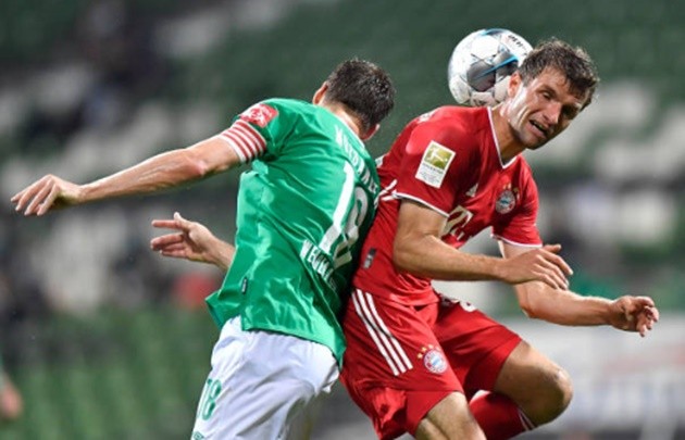Boateng phất bóng thiên tài + Neuer “tay nhanh hơn não”, Bayern vô địch Bundesliga sớm 2 vòng đấu - Bóng Đá