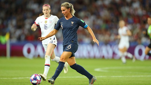 ảnh trận: Nữ Pháp - Mỹ (sáng lên) - Bóng Đá