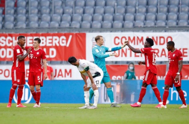 Ảnh sau trận Bayern Gladbach - Bóng Đá