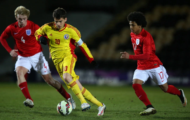 Ianis Hagi, son of Gheorghe, is living up to Romania legend’s legacy with brilliant goals for Rangers - Bóng Đá