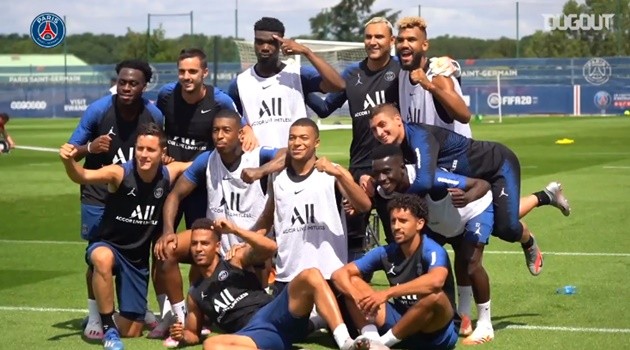 Trở lại tập luyện, Neymar và Mbappe 