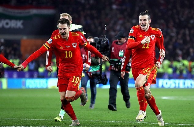 Fred chia sẻ nội bộ M.U có sự 