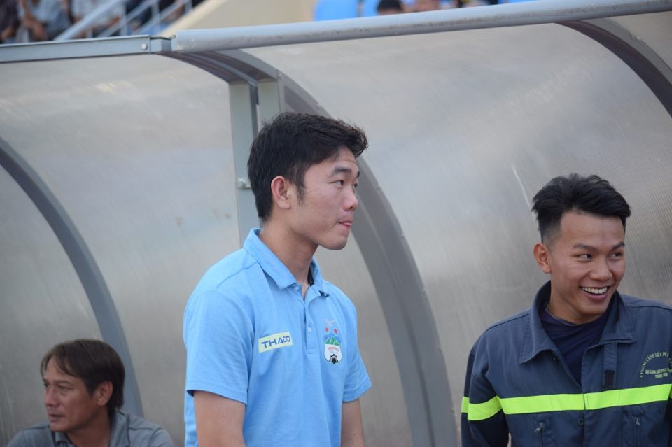 Messi finally returns to group training after picking up knock vs Napoli - Bóng Đá