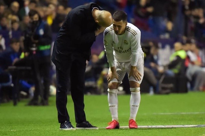 Zinedine Zidane leaves door open for Eden Hazard return this season - Bóng Đá