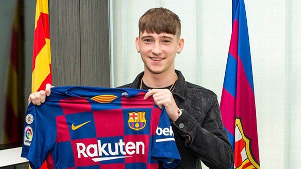 Louie Barry - sao mai 17 tuổi sút tung lưới Liverpool là ai? - Bóng Đá