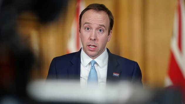 Matt Hancock khẳng định người Anh ko được phơi nắng - Bóng Đá