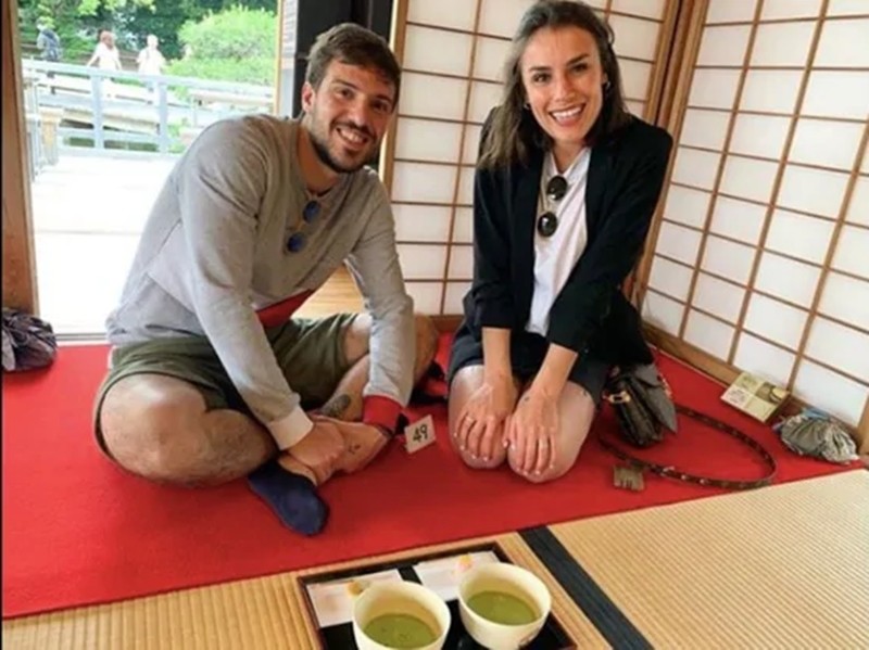 Bộ đôi của Napoli hẹn hò ở đảo Sardegna - Bóng Đá