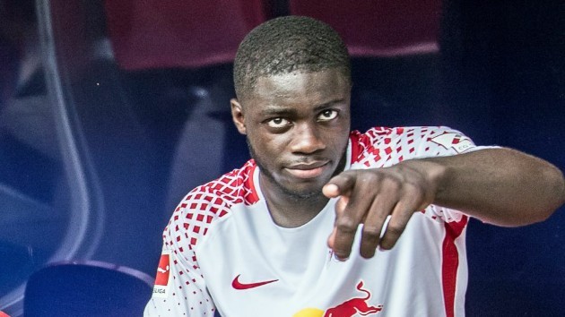 Solskjaer has a plan for Douglas Costa  - Bóng Đá