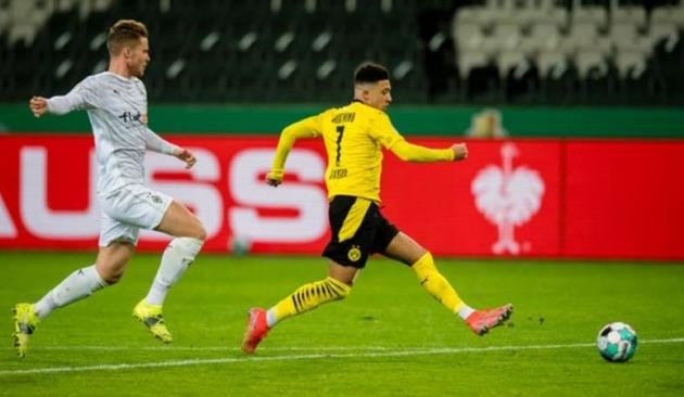Jadon Sancho scored the only goal of the game as Borussia Dortmund beat Borussia Moenchengladbach  - Bóng Đá