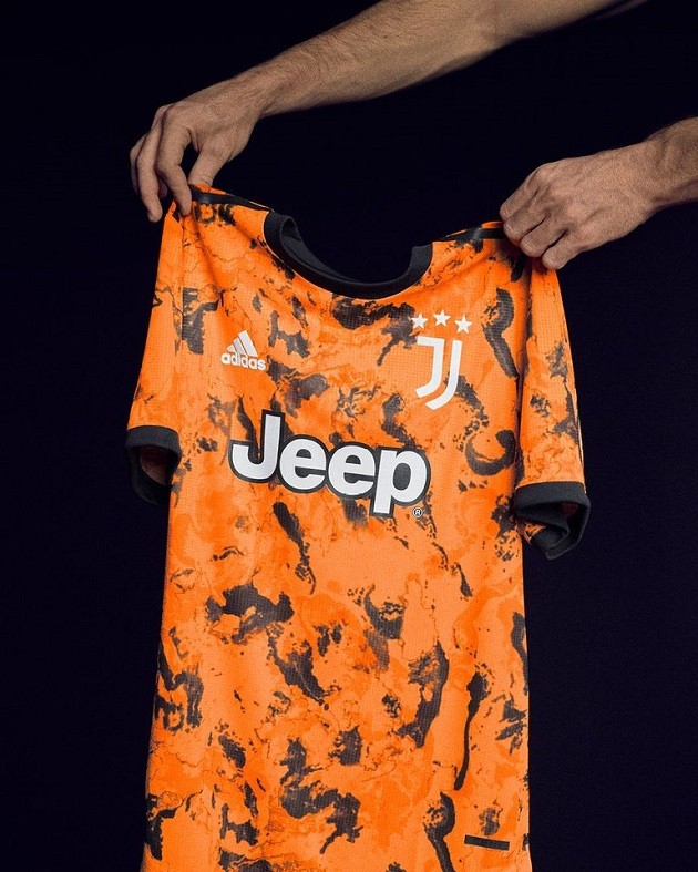 Juventus third kit - Bóng Đá