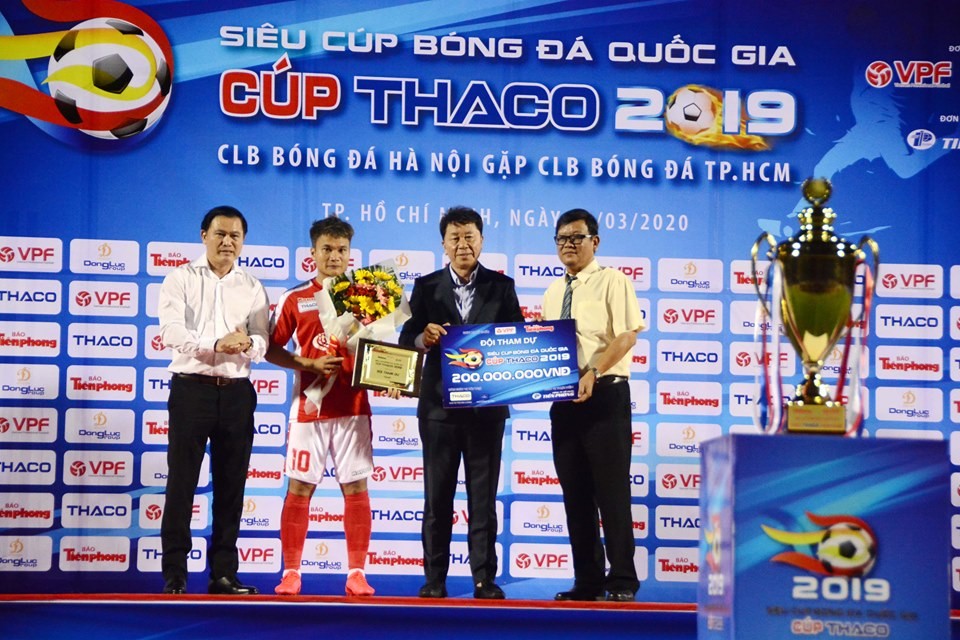 Công Phượng tiếp tục 