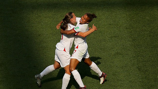 bài ảnh trận: Nữ Anh thua Thụy Điển (sáng lên) - Bóng Đá