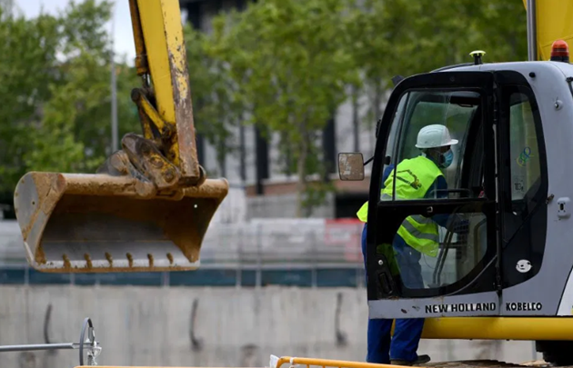 Real Madrid get to work on Santiago Bernabeu redevelopment as building continues – but capacity will be reduced by one - Bóng Đá