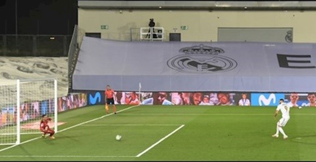 Neymar hài hước, hỏi thủ môn hướng sút penalty trong trận giao hữu - Bóng Đá