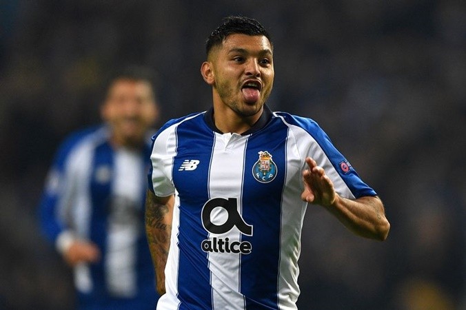 Người đại diện lên tiếng khi Chelsea quan tâm đến Corona - Bóng Đá