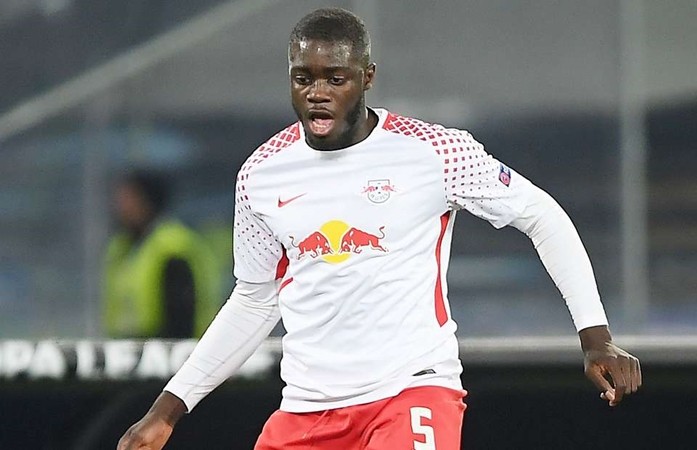 Arsenal are interested in a swoop to sign RB Leipzig defender Dayot Upamecano - Bóng Đá