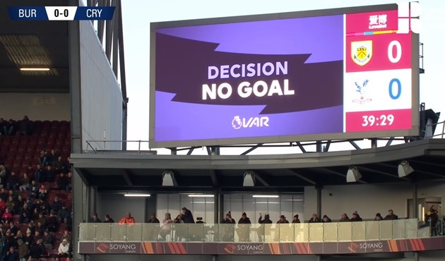 Công nghệ VAR đã cứu Man Utd như thế nào? - Bóng Đá