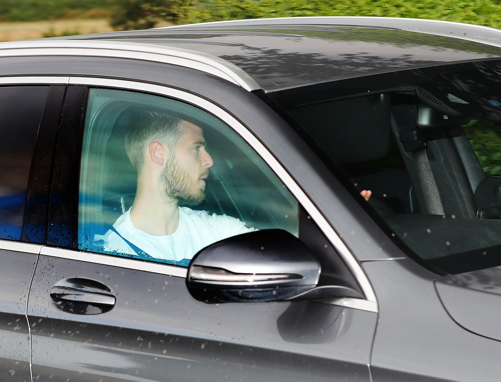 Alexis Sanchez arrives for Manchester United training as Inter Milan make transfer enquiry - Bóng Đá